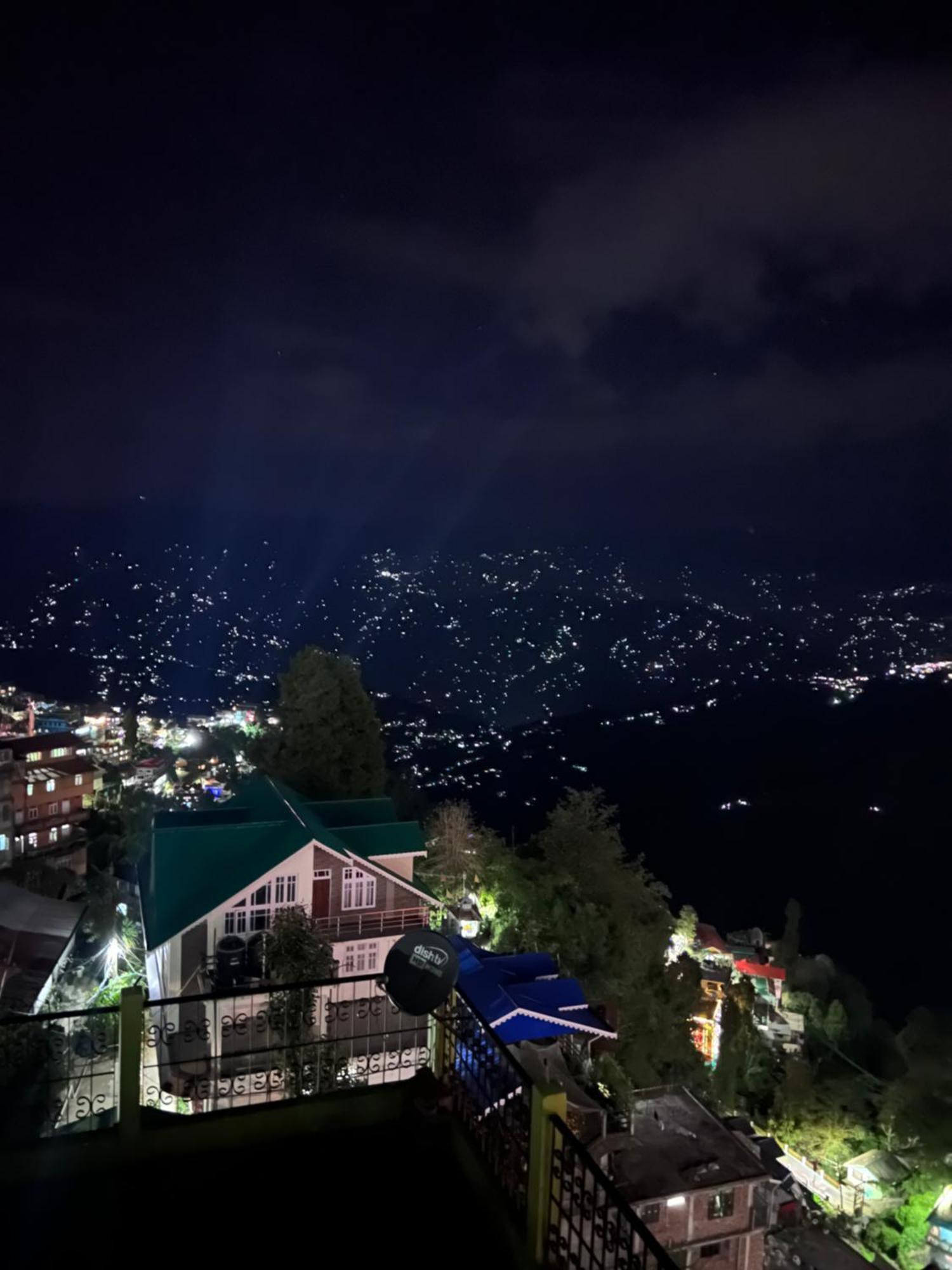 Dew Drops Guest House 다르질링 외부 사진
